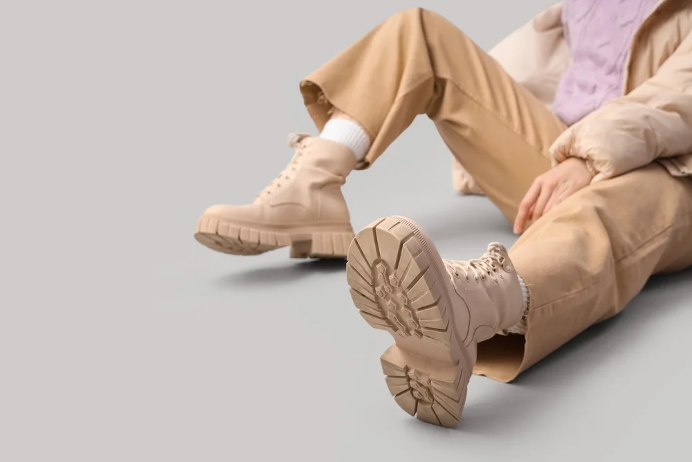 Ghete casual sau elegante: cum alegi modelul potrivit stilului tău 