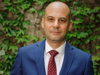 Răzvan Rusu Și Viziunea Leader Team: Inovarea Asigurărilor În Comerțul Electronic