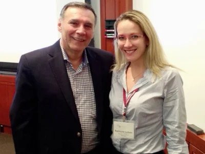 Ramona Ioana Bruynseels: Pionieratul în Educație Financiară prin Colaborarea cu Junior Achievement