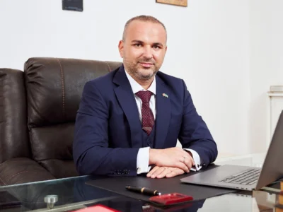Eduard Petrescu, CEO EKO Group, la Podcastul „White, Conversații Liminale cu Eliza Kazan”: Eduard Petrescu Vorbește despre Provocările Antreprenoriatului