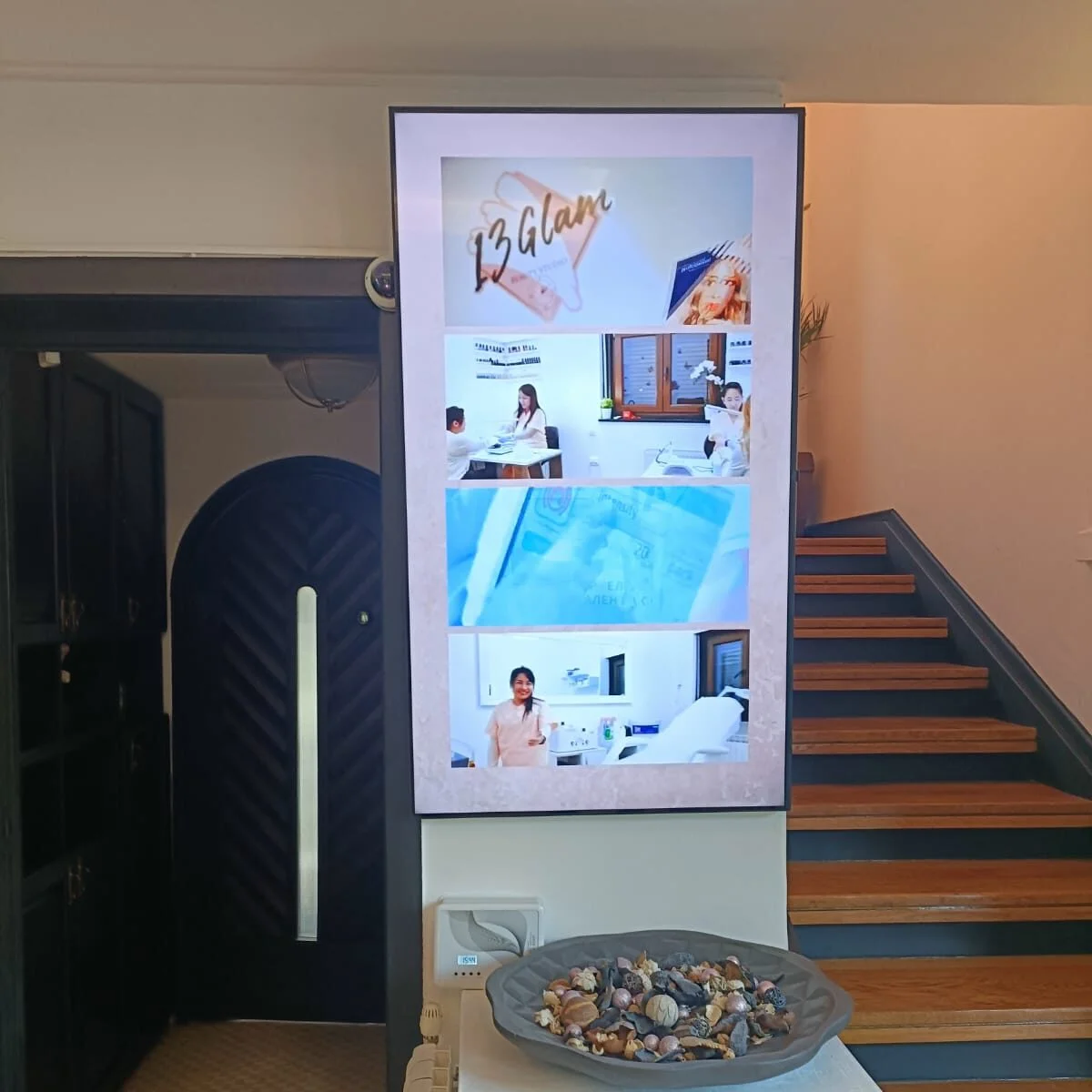 13 GLAM BEAUTY STUDIO